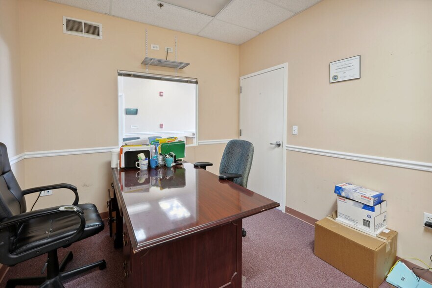 More Photos Of 1374 Whitehorse Hamilton Square Rd, Hamilton Medical For Sale