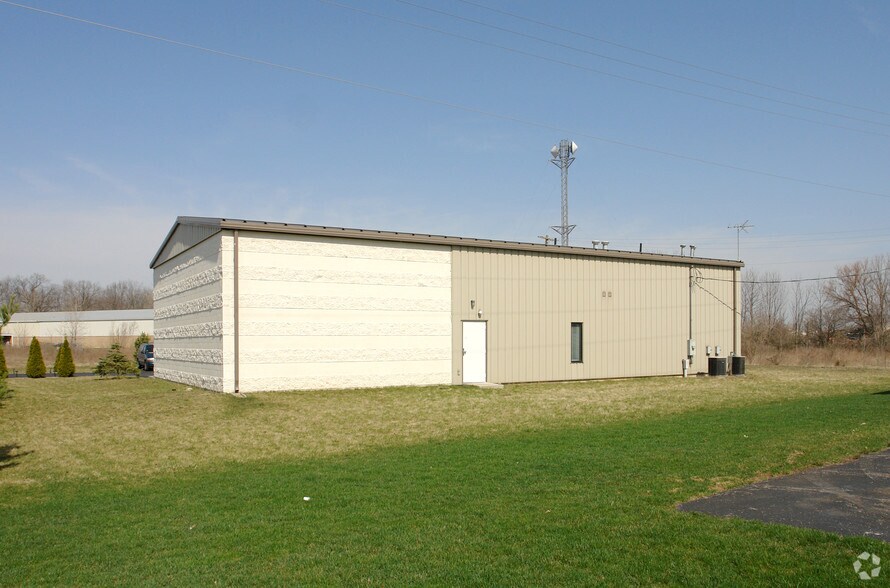 More Photos Of 5100 Transamerica Dr, Columbus Office For Sale