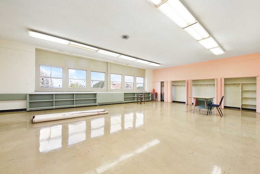 More Photos Of 219 W Schwab Ave, Munhall Schools For Sale