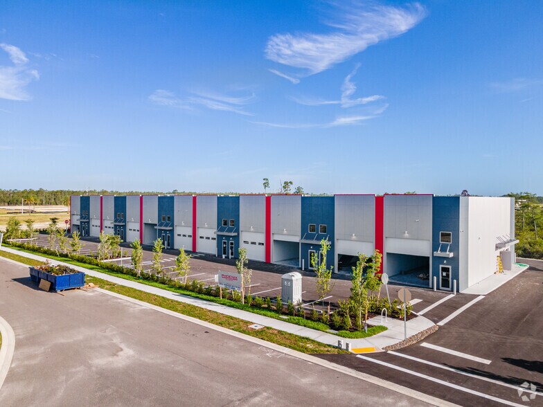More Photos Of 12300 Itec Park dr, Fort Myers Warehouse For Sale