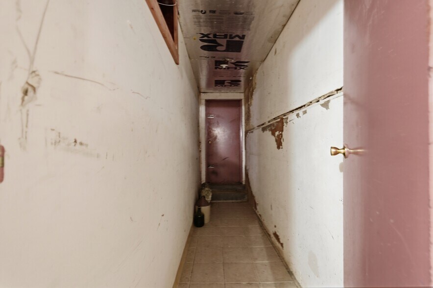 More Photos Of 1142-1148 Broadway, Camden Flex For Sale