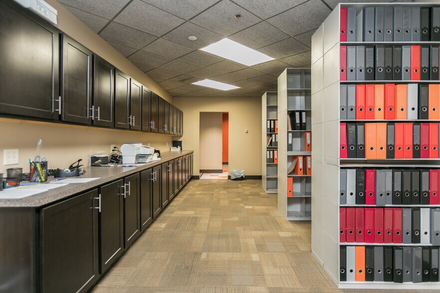 More Photos Of 425 2nd St SE, Cedar Rapids Office For Sale