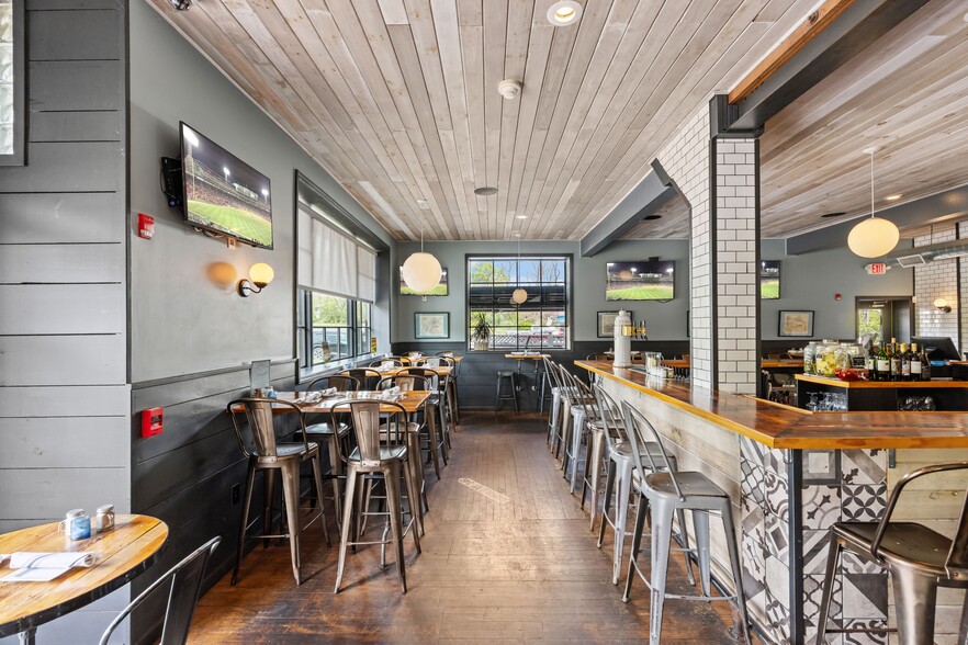 More Photos Of 5691 Easton Rd, Pipersville Restaurant For Sale