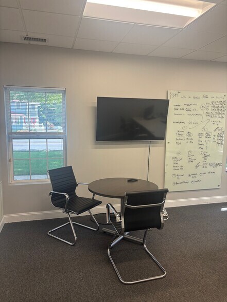 More Photos Of 740 Broad St, Shrewsbury Office For Lease
