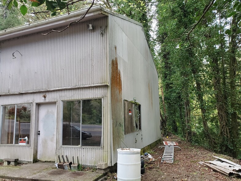 More Photos Of 5394 Salmon River Hwy, Otis Light Manufacturing For Sale