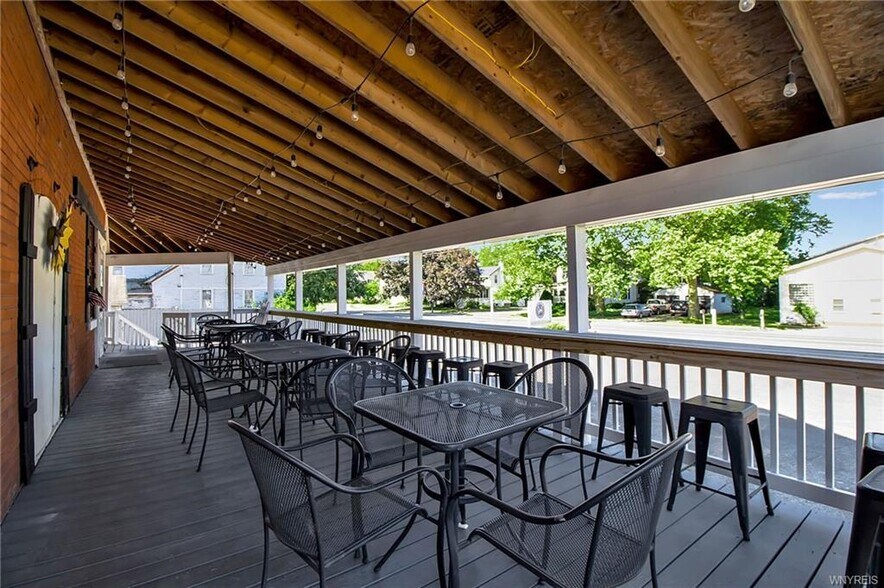 More Photos Of 1693 Quaker Rd, Barker Restaurant For Sale