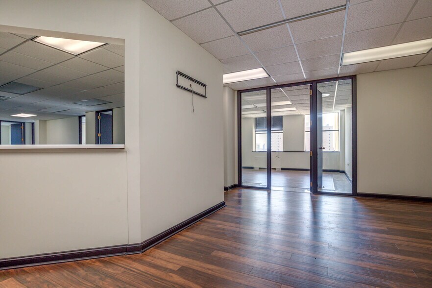 More Photos Of 900-914 Olive St, Saint Louis Office Residential For Lease
