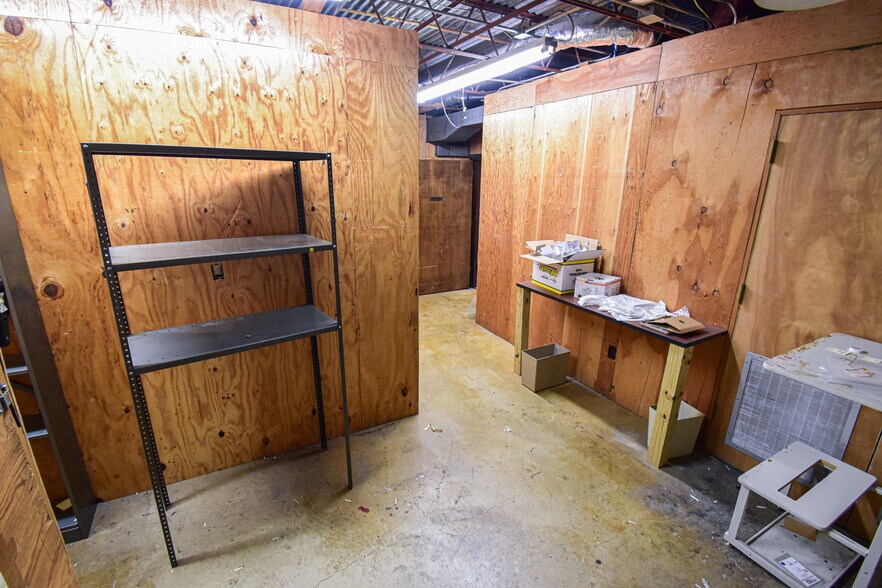 More Photos Of , Tuscaloosa Unknown For Sale