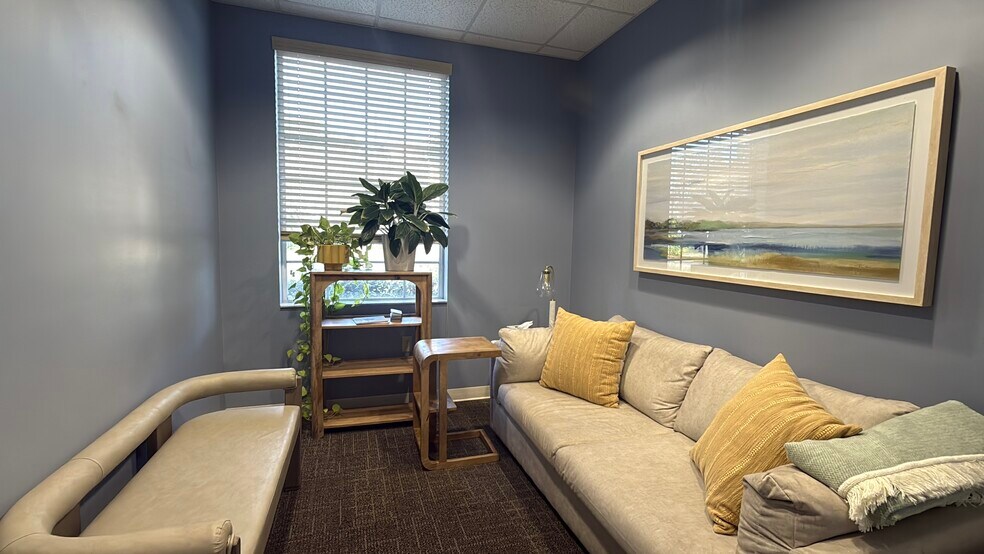 More Photos Of 1900 E Bay Dr, Largo Medical For Sale