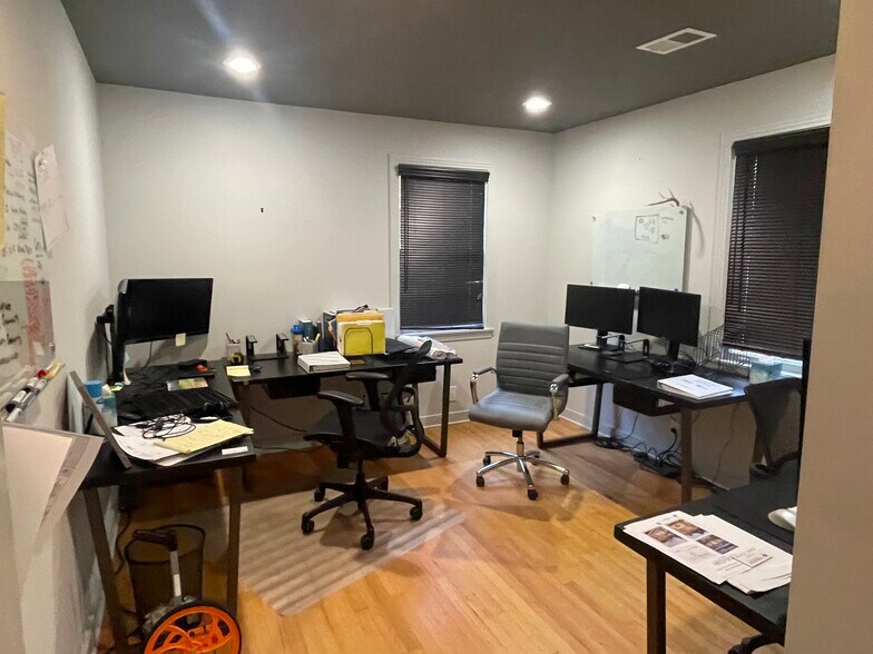 More Photos Of 1475 Columbia Ave, Franklin Office For Lease