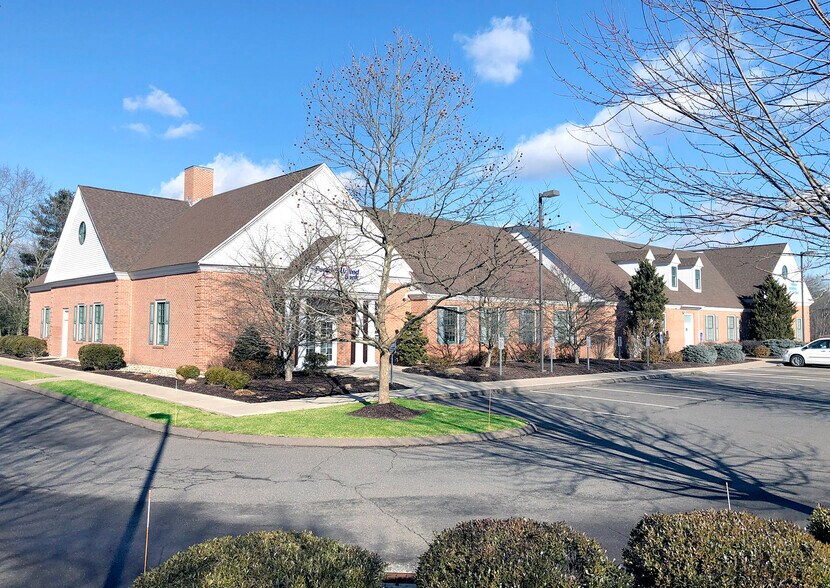 More Photos Of 6 Fieldstone Commons, Tolland Bank For Lease