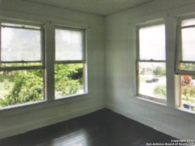 More Photos Of 541 Hammond Ave, San Antonio Apartments For Sale