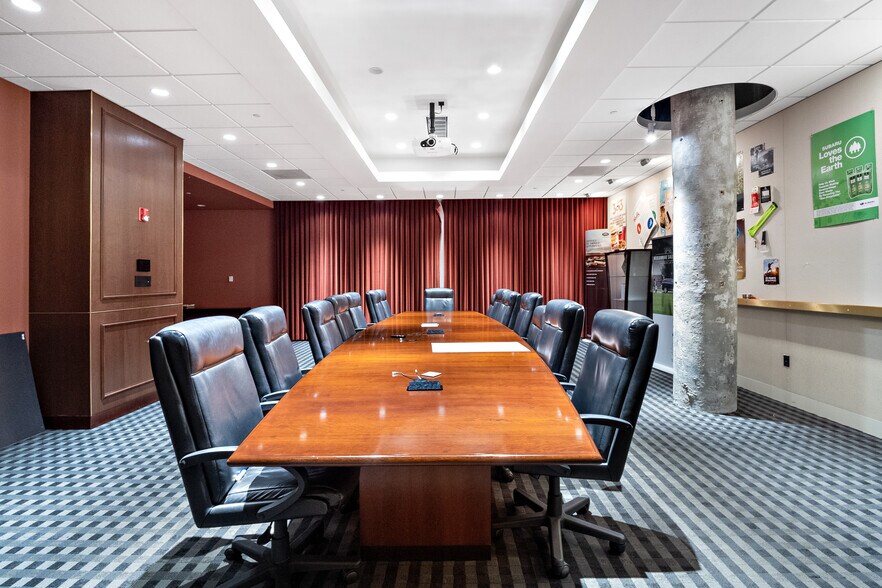 More Photos Of 2300 Locust St, Saint Louis Office For Lease