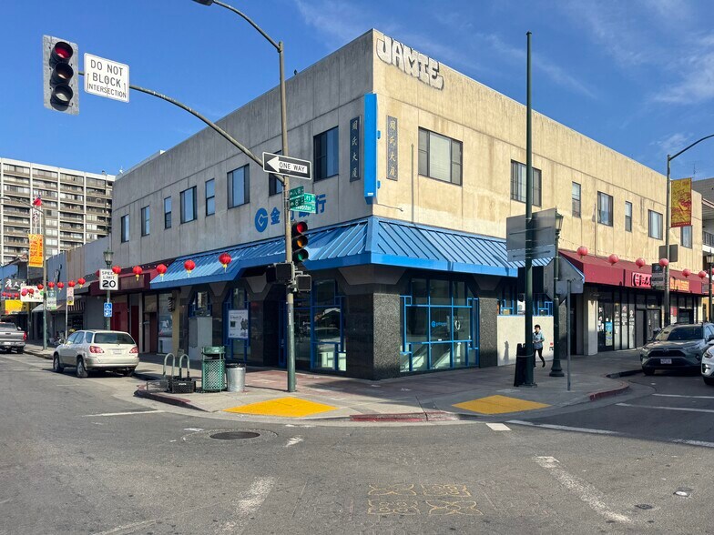 More Photos Of 815-821 Webster St, Oakland Storefront Retail Office For Lease