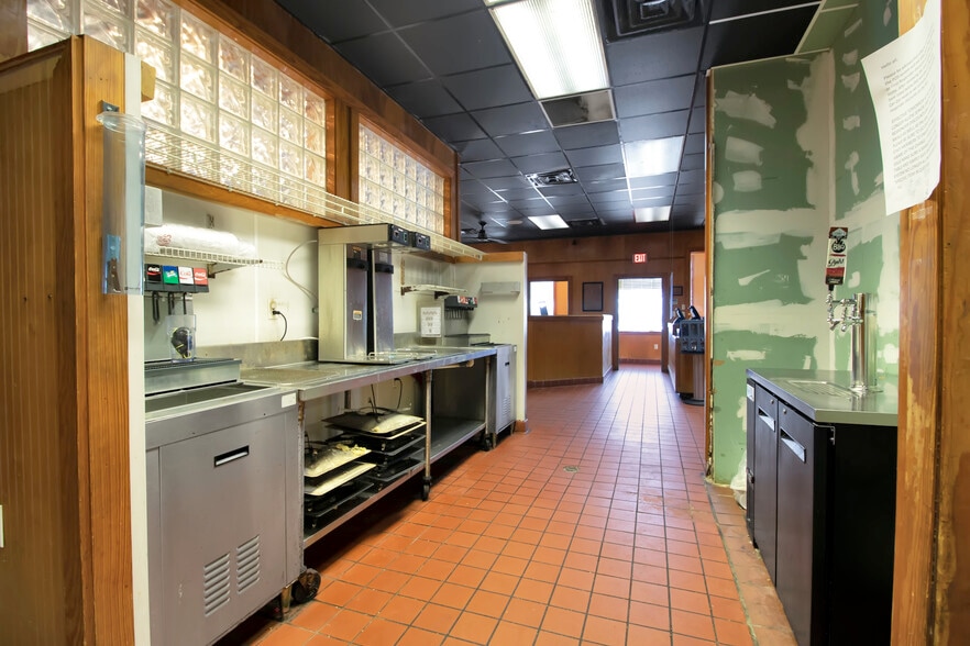 More Photos Of 1152 Tamiami Trl, Port Charlotte Restaurant For Sale