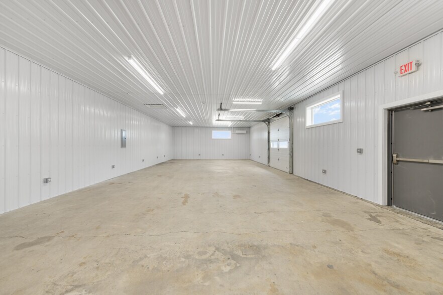 More Photos Of 1230 Maidencreek rd, Fleetwood Warehouse For Lease