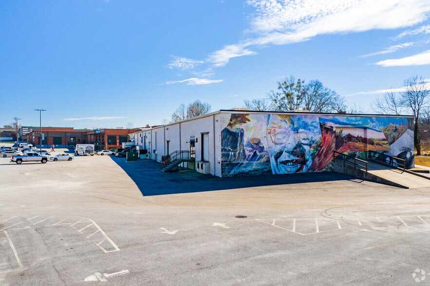 More Photos Of 929-933 White St, Atlanta Unknown For Lease