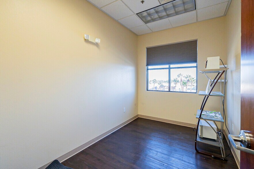 More Photos Of 7175 N Durango Dr, Las Vegas Medical For Lease