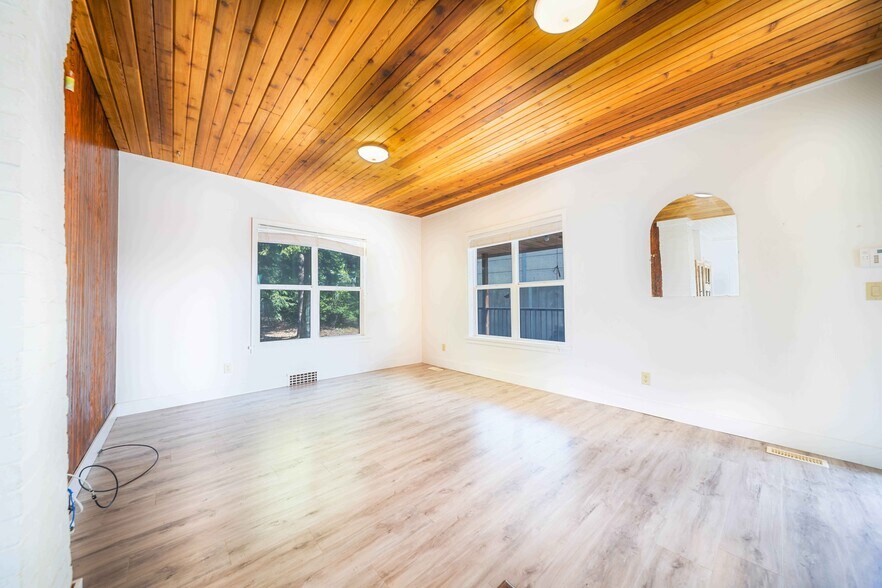 More Photos Of 2475 Mt Lehman Rd, Abbotsford Flex For Sale