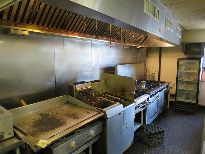 More Photos Of 14 Main St, Glen Rock Restaurant For Sale
