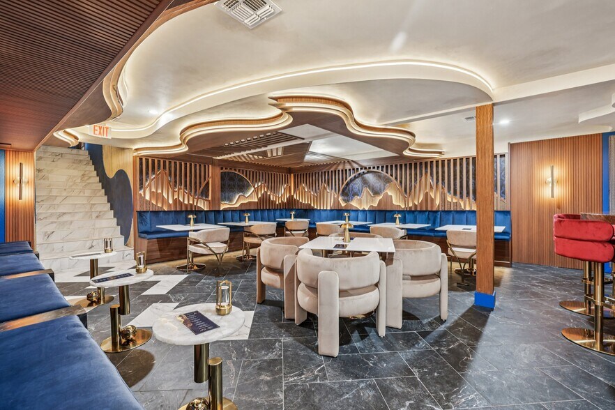 More Photos Of 801 W Montrose St, Clermont Restaurant For Sale