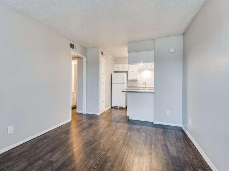 More Photos Of 7301 Sanger Ave, Waco Apartments For Sale