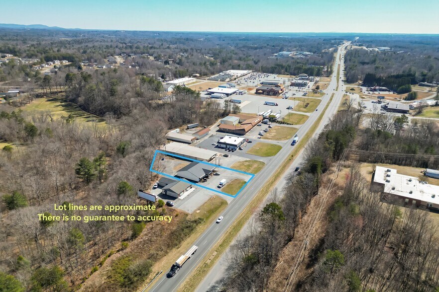 More Photos Of 2994 Hickory Blvd, Hudson Freestanding For Sale