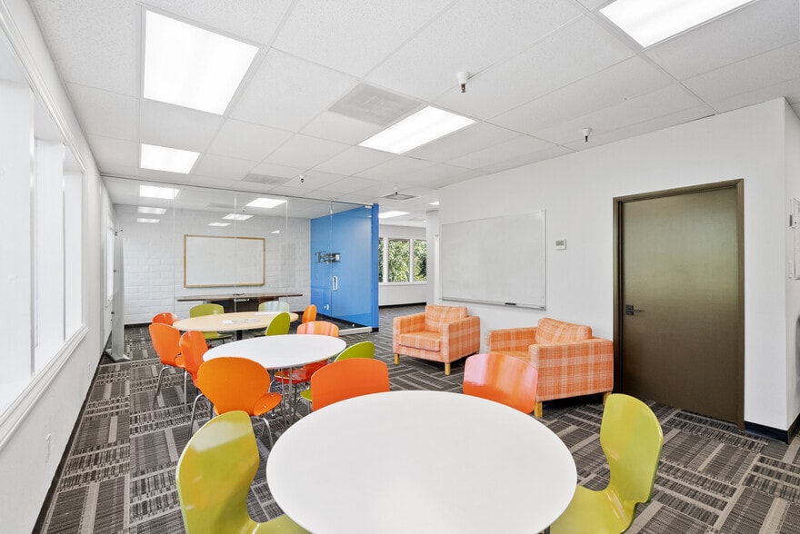 More Photos Of 289 S San Antonio Rd, Los Altos Office For Lease