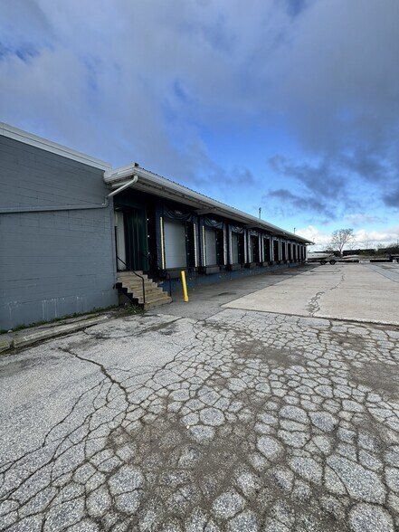 More Photos Of 736 Morris St, Fond Du Lac Warehouse For Lease