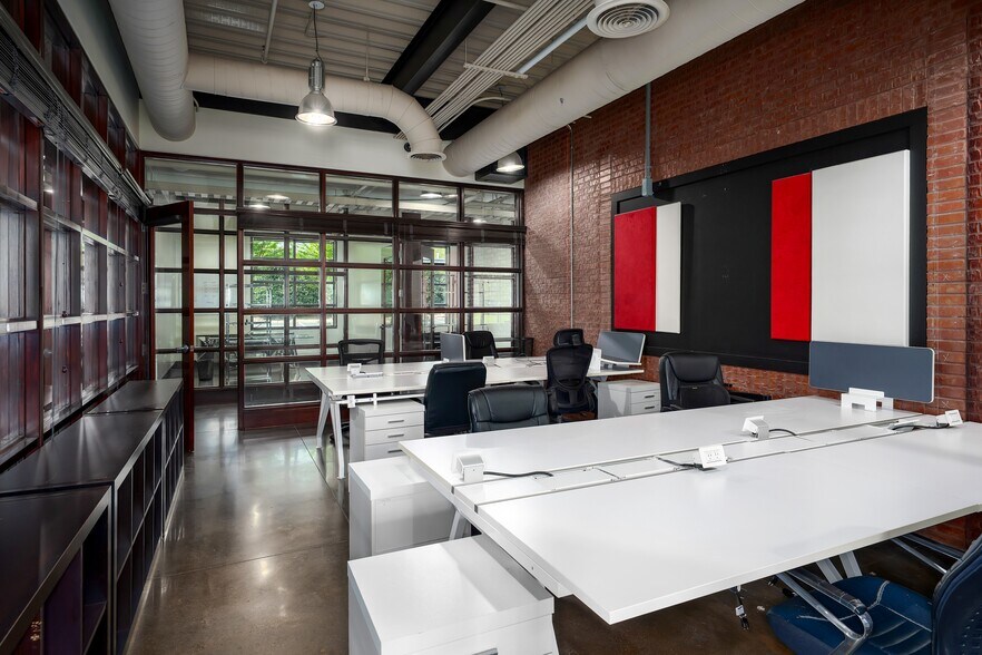 More Photos Of 2900 1st Ave S, Birmingham Office For Lease