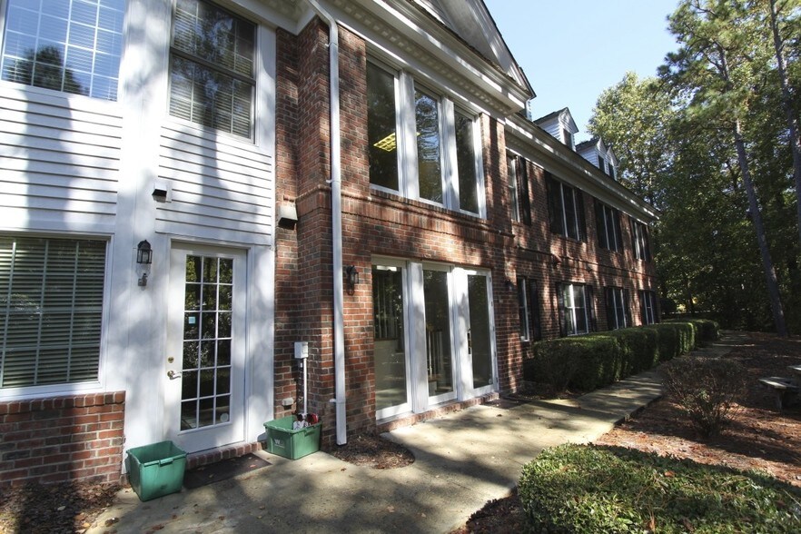 More Photos Of 120 Applecross Rd, Pinehurst Office For Lease