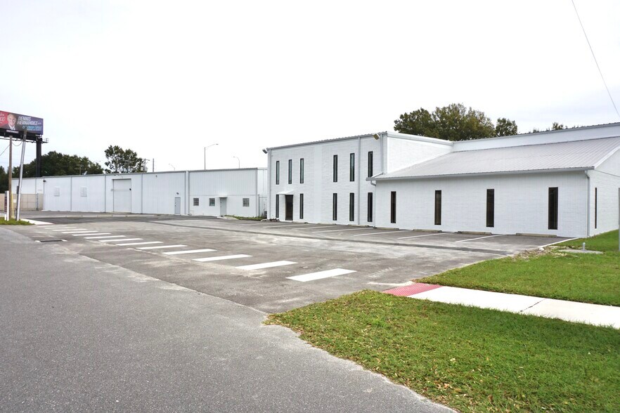 More Photos Of 1030 S 86th St, Tampa Industrial For Sale