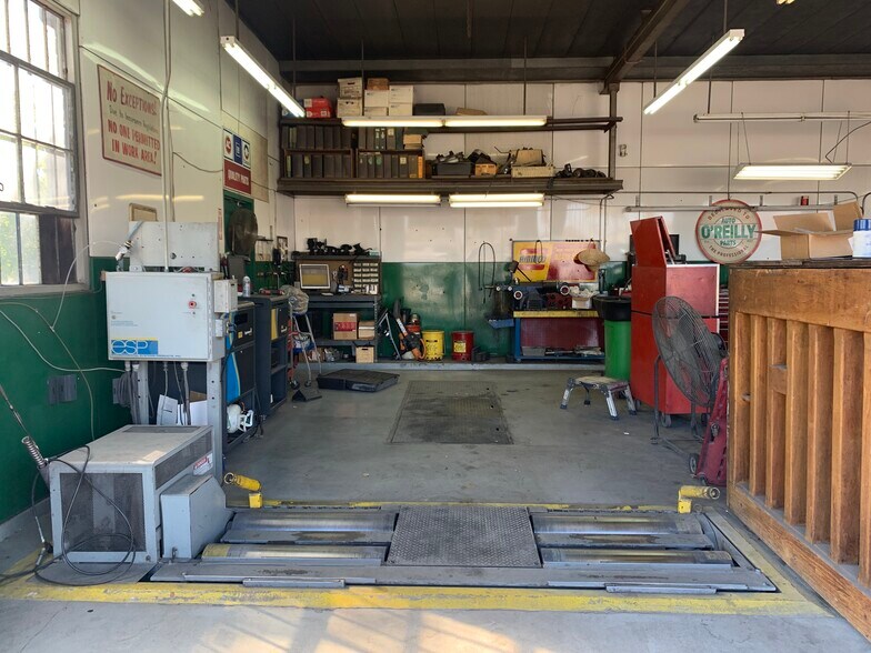 More Photos Of 1985 S Del Mar Ave, San Gabriel Auto Repair For Sale