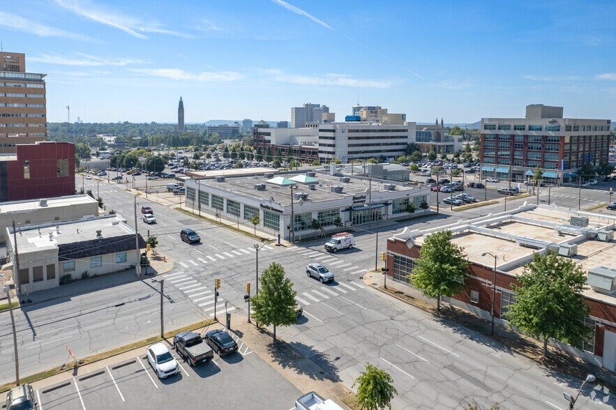 More Photos Of 220 E 8th St, Tulsa Office For Lease