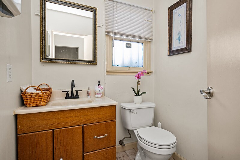 More Photos Of 5811 Beach Blvd, Buena Park Medical For Sale