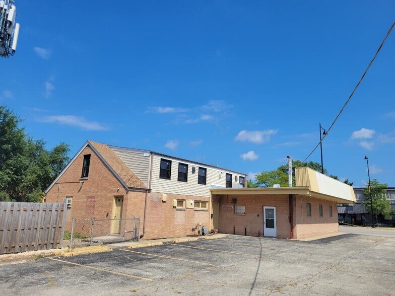 More Photos Of 9224 N Waukegan Rd, Morton Grove Freestanding For Sale