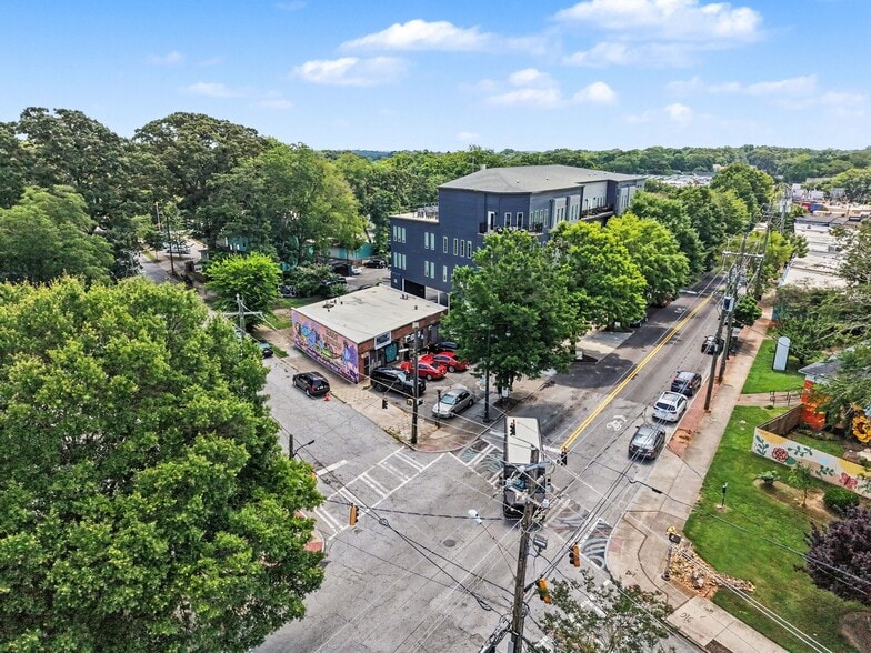 More Photos Of 450 Flat Shoals Ave, Atlanta Storefront For Sale