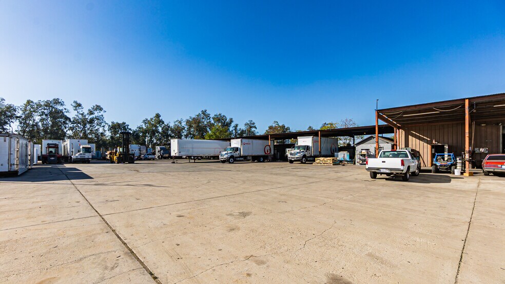 More Photos Of 15405 Valley Blvd, Fontana Land For Lease