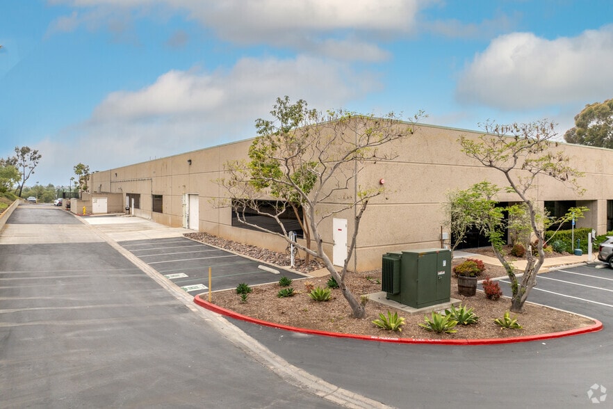 More Photos Of 15378 Avenue of Science, San Diego Research And Development For Lease