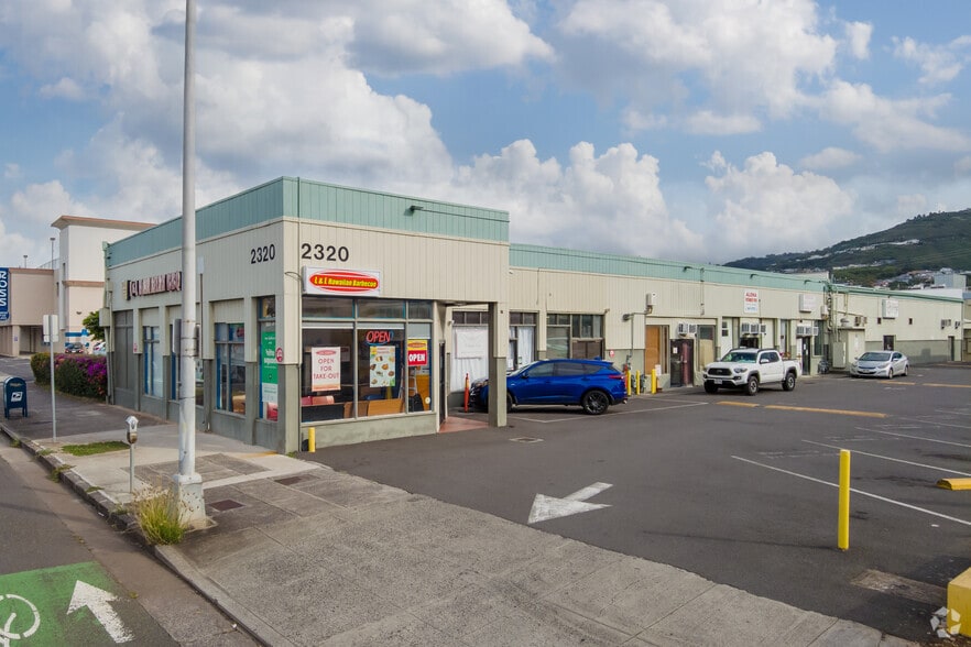 Primary Photo Of 2320 S King St, Honolulu Storefront For Lease