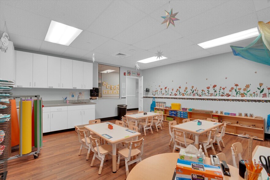 More Photos Of 20417 S University Blvd, Missouri City Schools For Lease