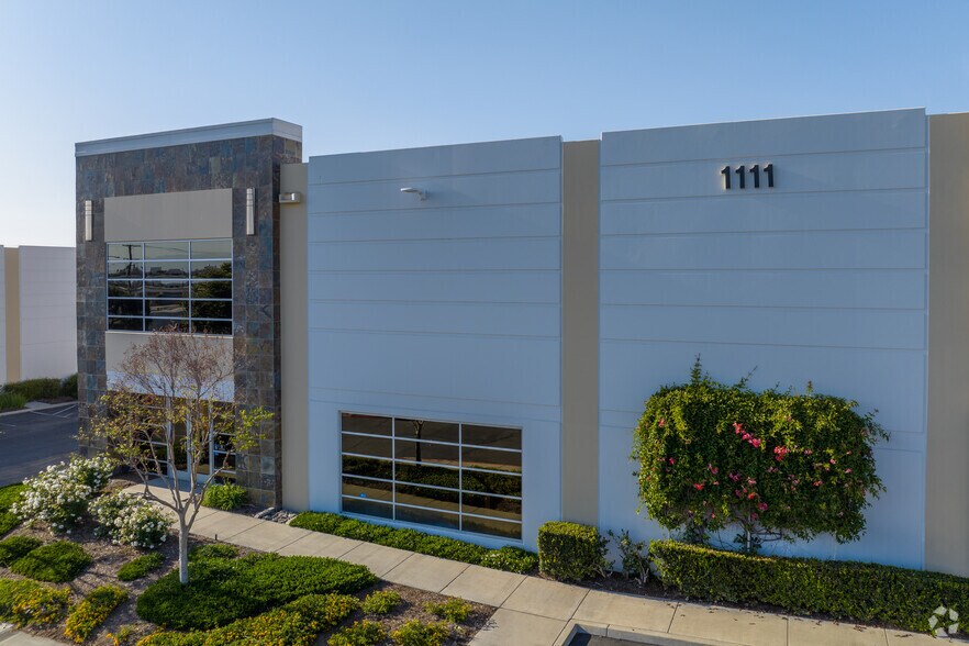 More Photos Of 1111 Citrus St, Riverside Warehouse For Lease