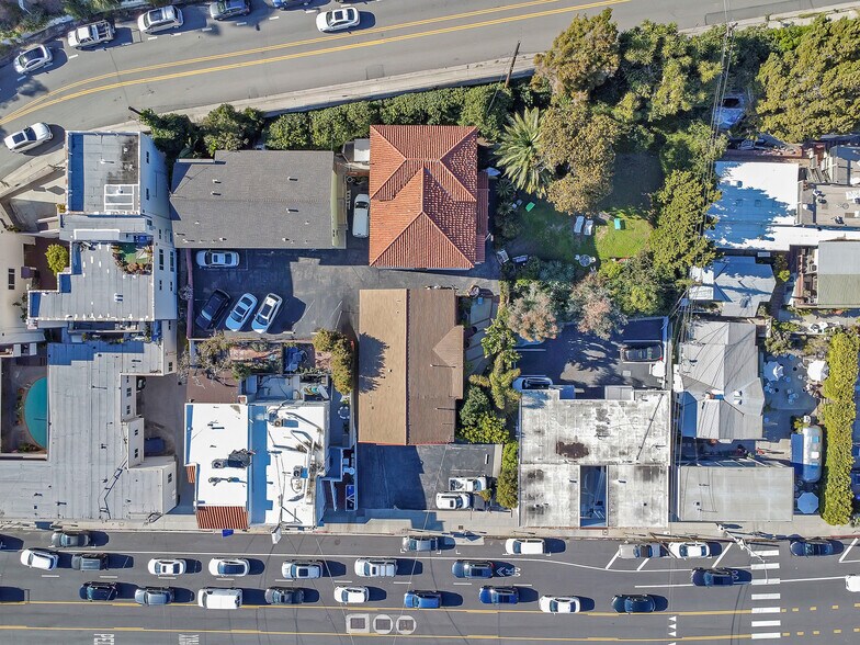 More Photos Of 153-157 W Channel Rd, Santa Monica Apartments For Sale