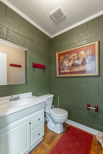 More Photos Of 15781 Rankin Ave, Dunlap Freestanding For Sale