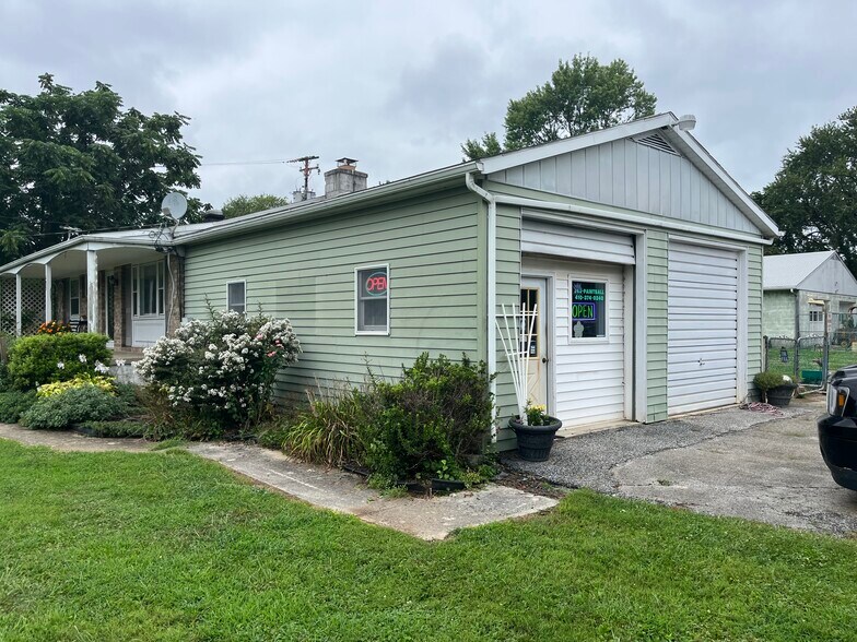 More Photos Of 135 Hanover Pike, Hampstead Flex For Sale