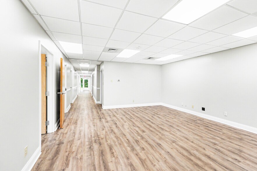 More Photos Of 470 Lake Concord Rd NE, Concord Office For Lease