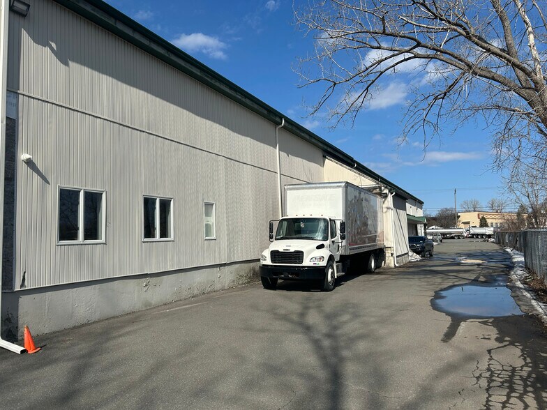 More Photos Of 64 Railroad Ave, Albany Warehouse For Sale
