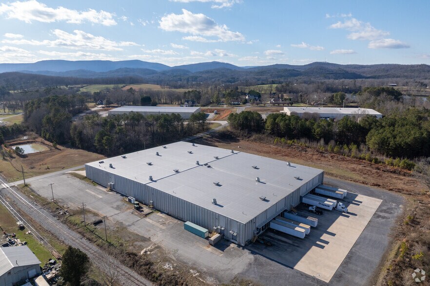 More Photos Of 110 W McCarter Rd, LaFayette Warehouse For Lease