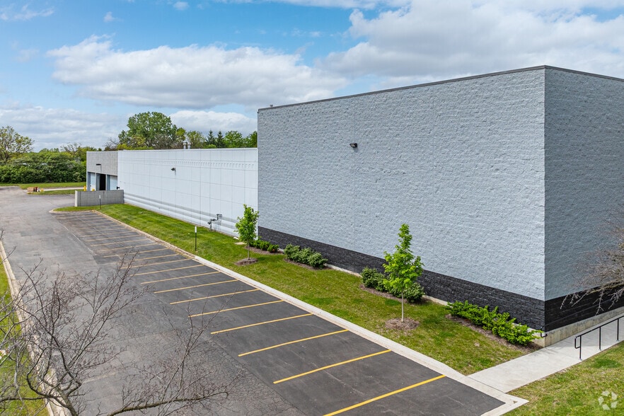 More Photos Of 3615 E Exchange Ave, Aurora Distribution For Lease