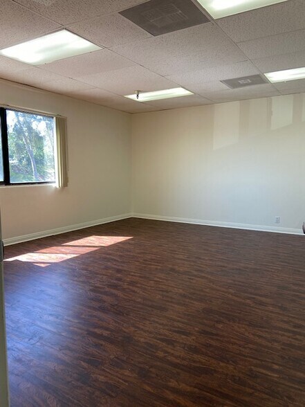 More Photos Of 1455 Monterey Pass Rd, Monterey Park Office Residential For Lease